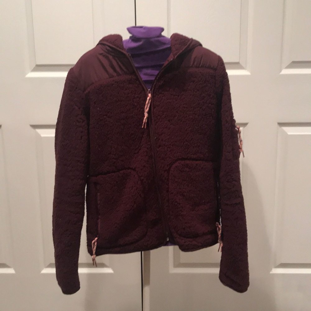 Maroon Wubbie